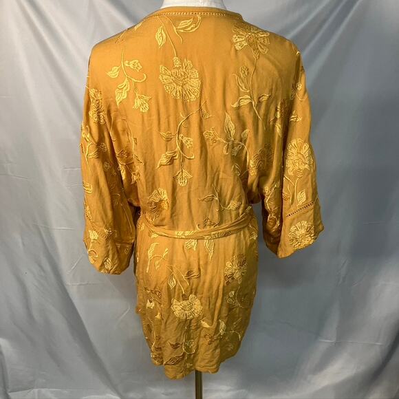 Amuse Society Poolside Dreams Golden Yellow Embroidered Kimono Top Womens M/L - Picture 11 of 16